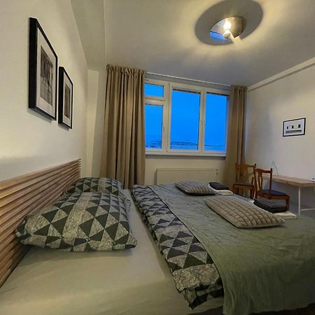 Old Town Apartment Black Bratislava Eksteriør billede