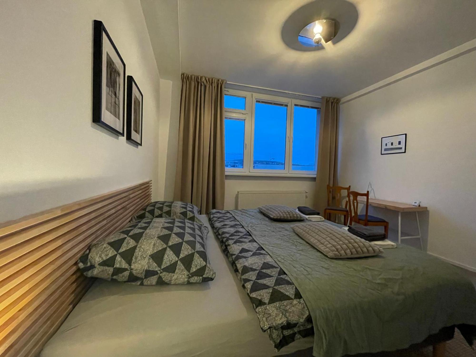 Old Town Apartment Black Bratislava Eksteriør billede